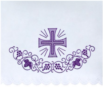 Obrus Ołtarzowy z Fioletowym Haftem Krzyża i Winogron