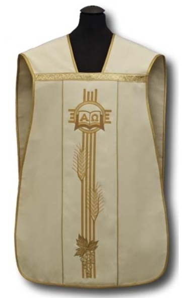 Kremowy Ornat Rzymski haftowany Alfa i Omega