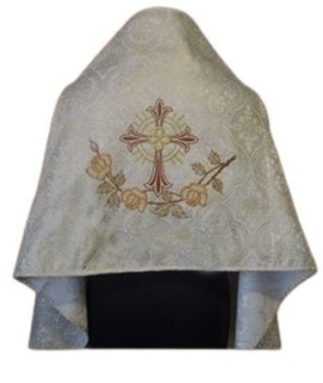 Welon Liturgiczny z Adamaszku z Krzyżem i Kwiatowym Haftem